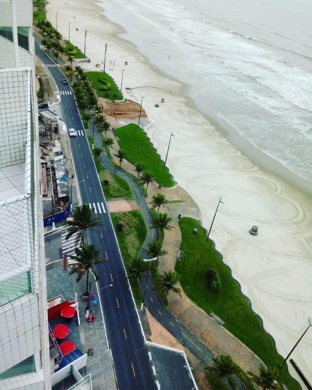 Belo Apartamento Com Vistas Para O Mar - Pe Na Areia - Churrasqueira Na Varanda Praia Grande  Ngoại thất bức ảnh
